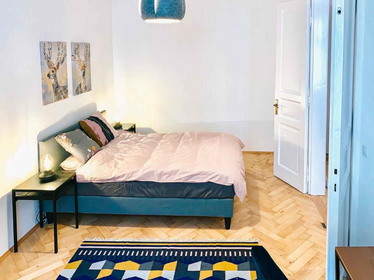 Contemporary City Apartment - By Nahuen Suites Γκρατς Εξωτερικό φωτογραφία